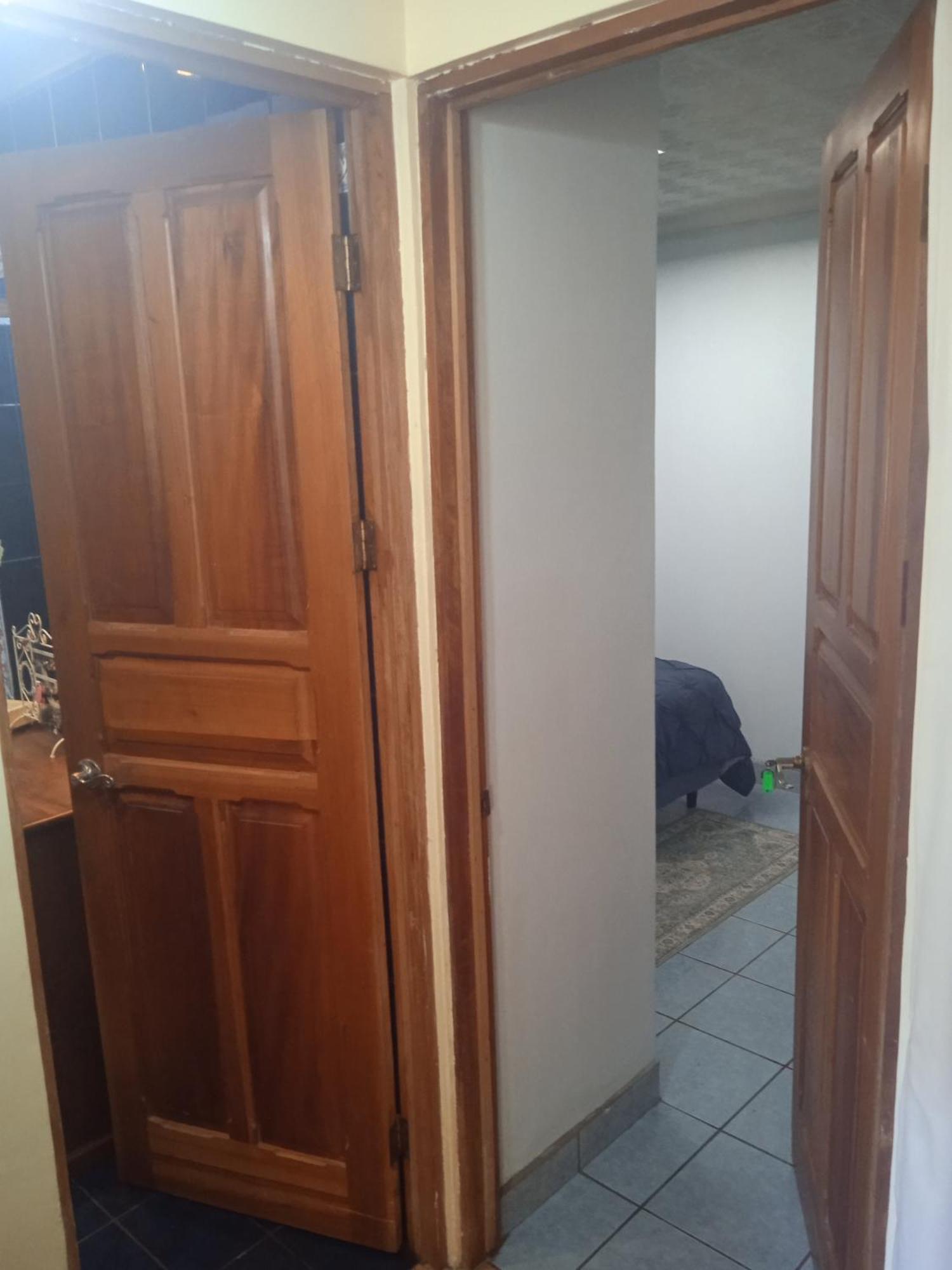 Alexander B&B Αλαχουέλα Εξωτερικό φωτογραφία